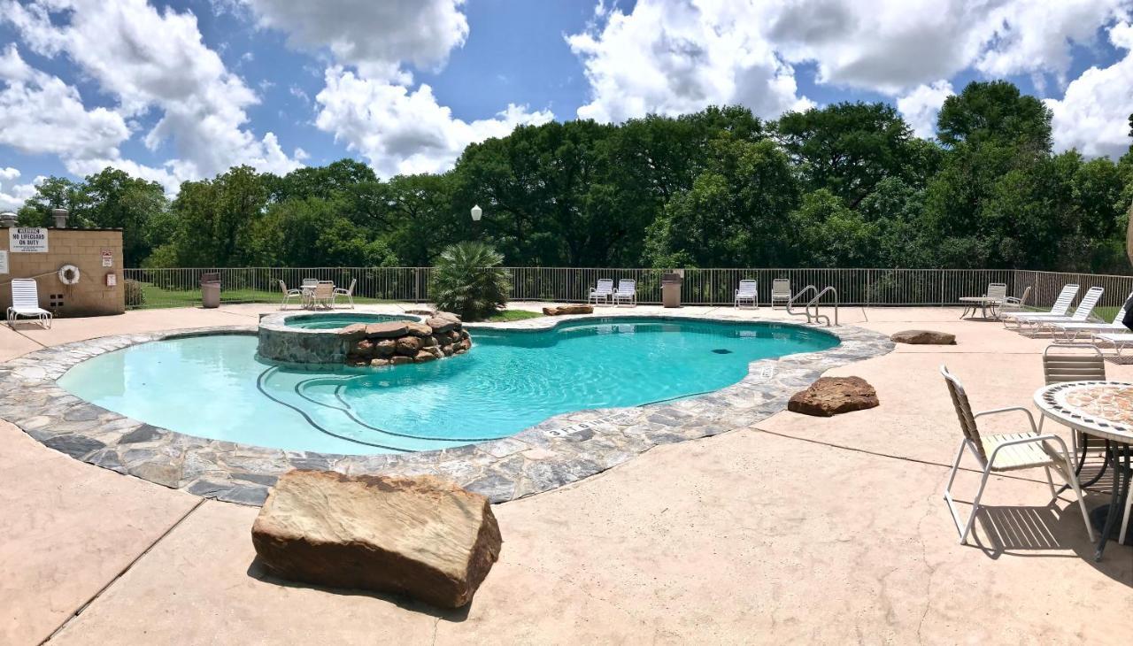 Waterwheel Retreat Apartment New Braunfels Exterior photo